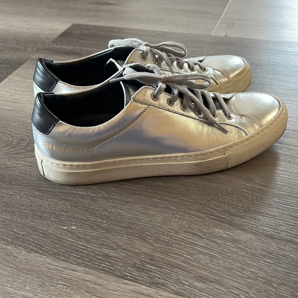 Common Projects Woman Silver Leather 38 - Picture 2 of 7